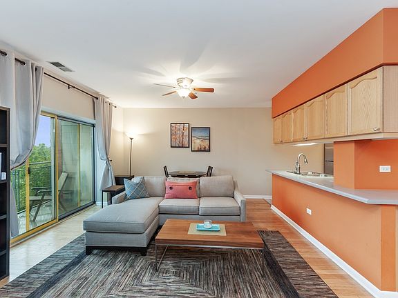 5th image of 1222 Chicago Ave APT 502