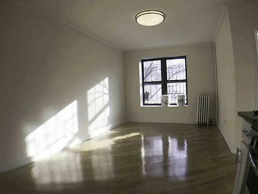 Rented by Francine Realty | media 15
