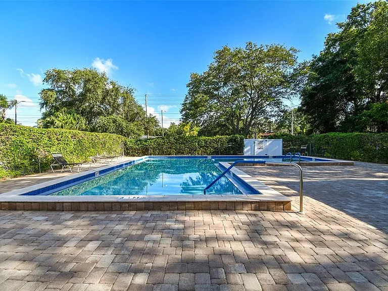 2945 Grovewood Blvd #A — Photo 84
