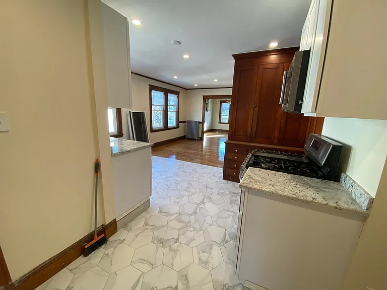 297 Belgrade Ave #6 — Photo 7
