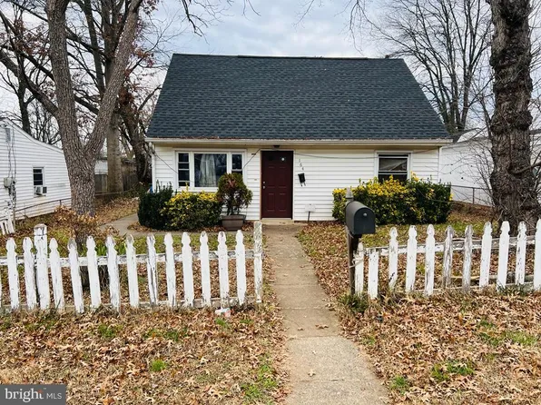 164 Holden Dr, Manassas Park, VA 20111