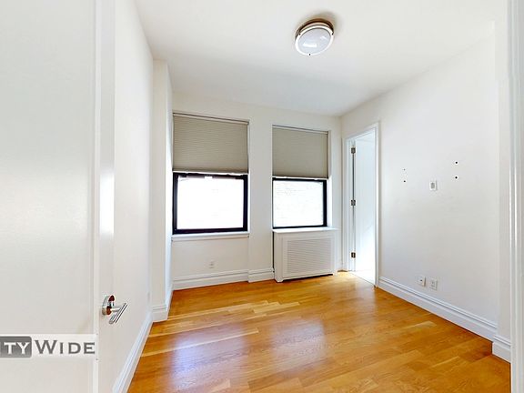 4th image of 140 E 46th St #H
