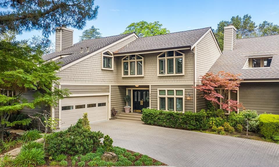 1st image of 301 Oak Meadow Dr