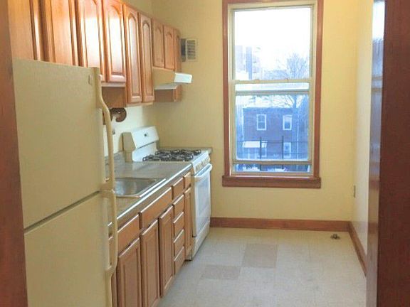 4th image of 2340 31st Ave APT 3F