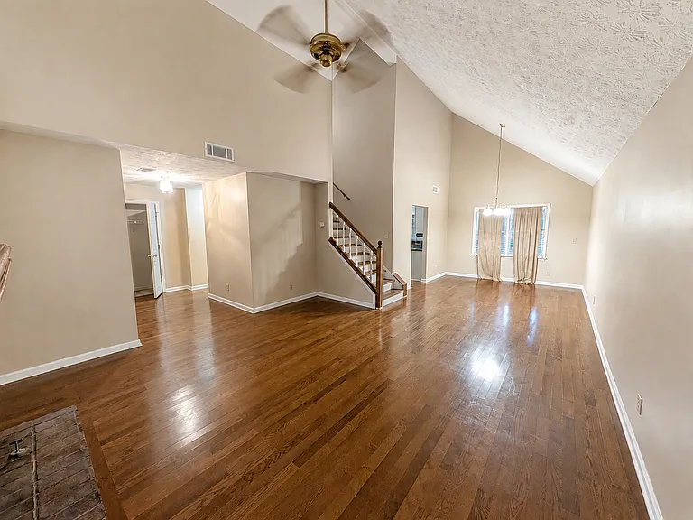 125 Pine Top Ct — Photo 6