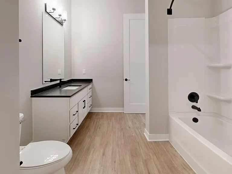 2C-West-Bathroom 2C-West-Bathroom