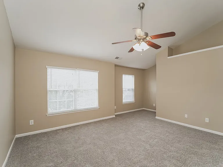 2637 Forest Grove Ct — Photo 10