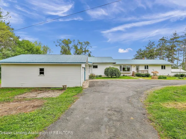 9391 E Eaton Hwy, Mulliken, MI 48861