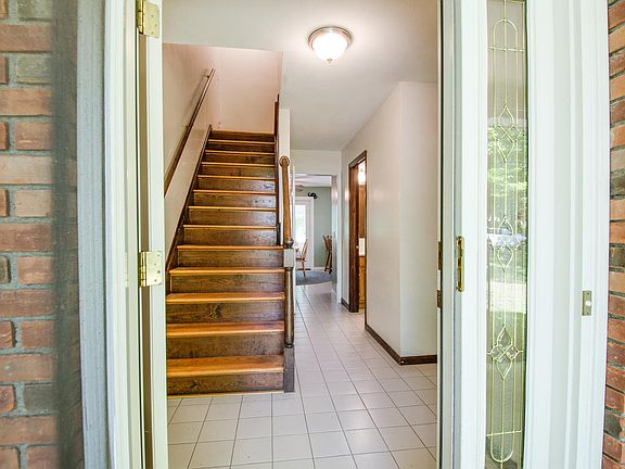 5th image of 41 Patrick Dr
