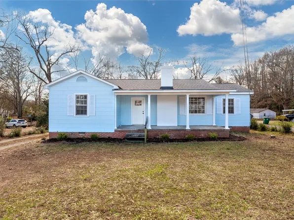 909 Anderson Dr, Williamston, SC 29697