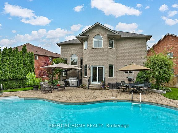 3rd image of 2275 Whitecliffe Way