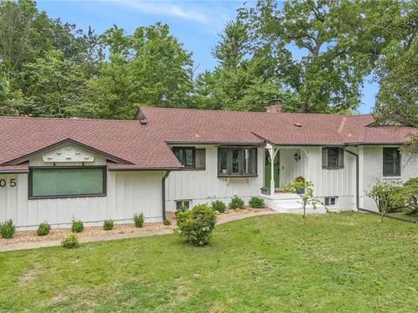7405 E Gregory Blvd, Kansas City, MO 64133