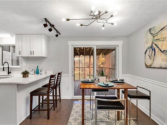 5th image of 124 Cranbrooke Dr