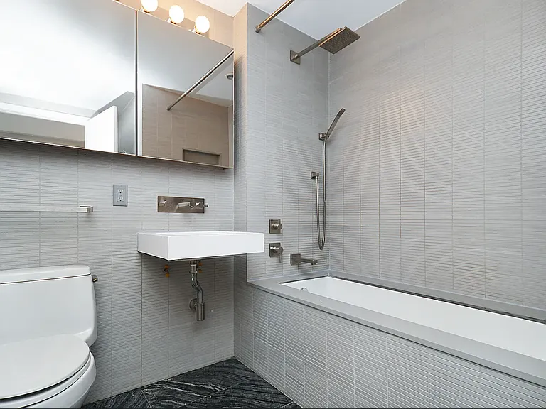 250 Bedford Ave #129210 — Photo 5