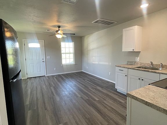 5th image of 610 N Douglas Ave #610