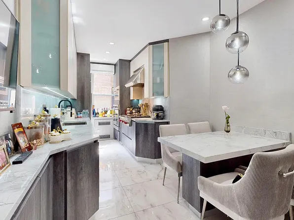 10 Avenue P image 1 of 34