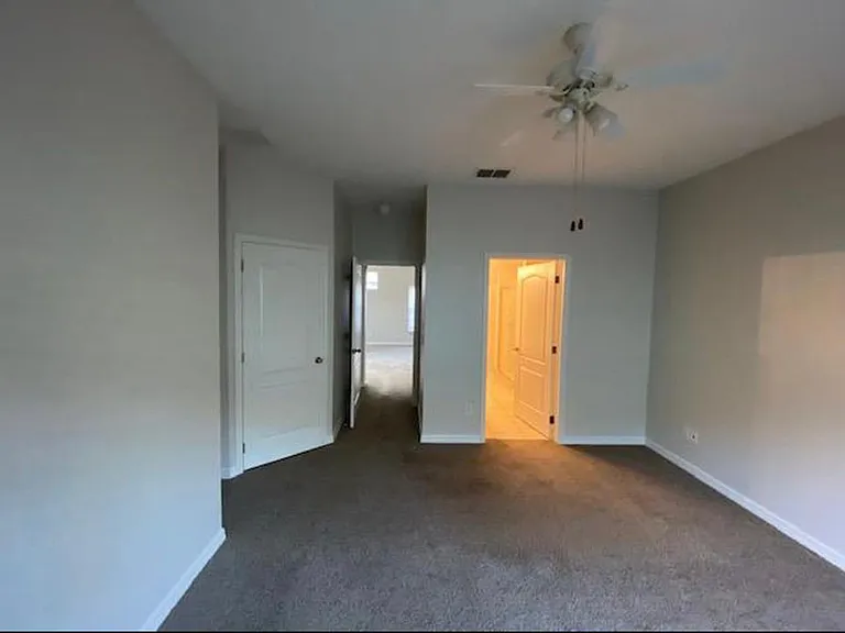 1024 Longville Cir — Photo 11