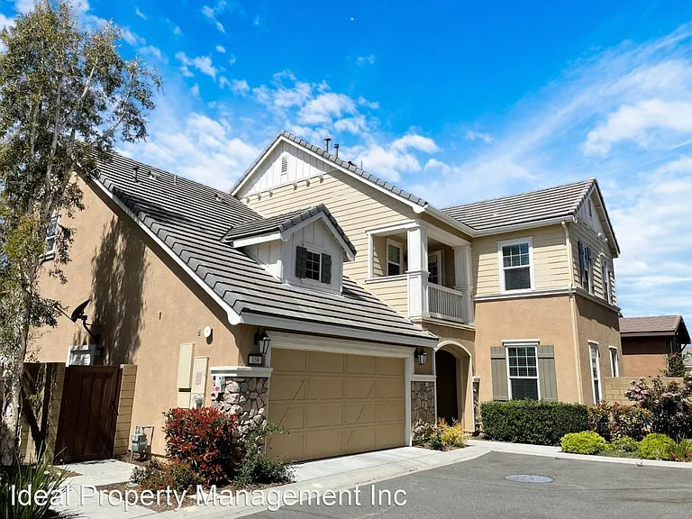 159 Fieldwood — Photo 1