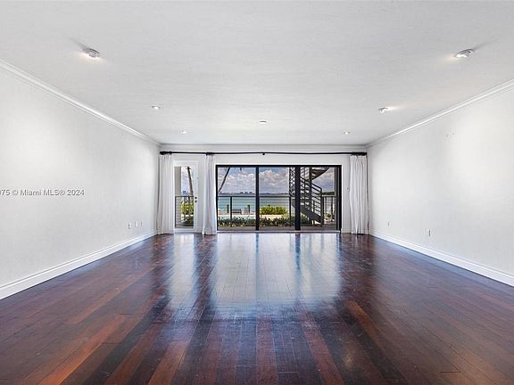 3rd image of 166 Harbor Dr APT 7C