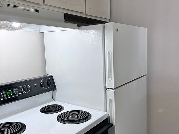 4th image of 2818 Erie Ave #2818-C-3