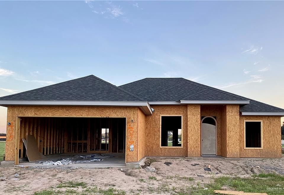 2nd image of 403 Royal Dr