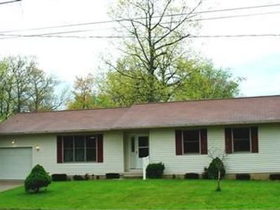 375 Dawnshire Dr, Chippewa Lake, OH, 44215