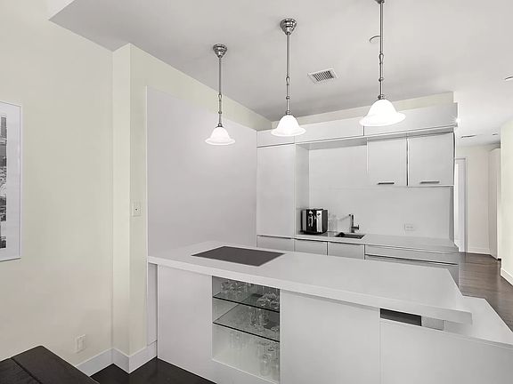 5th image of 111 Fulton St #424S