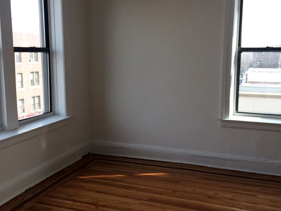 2nd image of 2206 38th St APT 3E