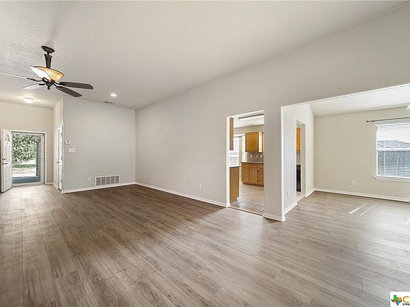 4th image of 5602 Golden Dr