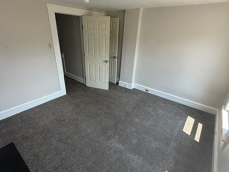 139145 E 8th St #139 — Photo 14