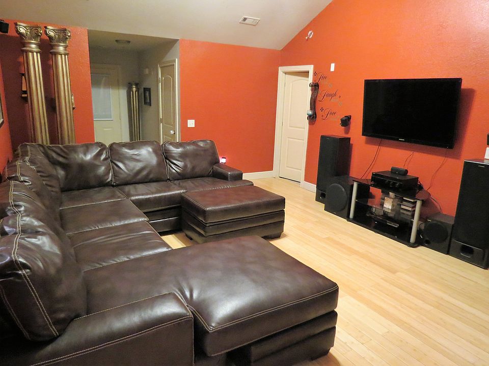 1st image of 656 Olivia Ln