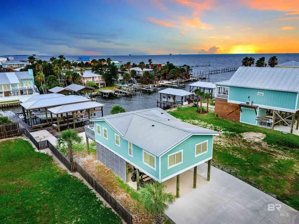 649 Cherokee Rd, Gulf Shores, AL 36542
