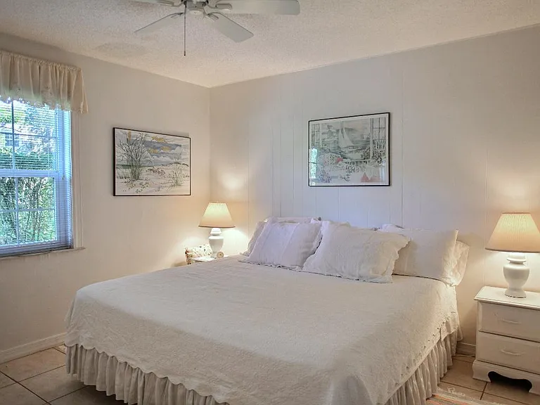 798 Bougainvillea Ln — Photo 17