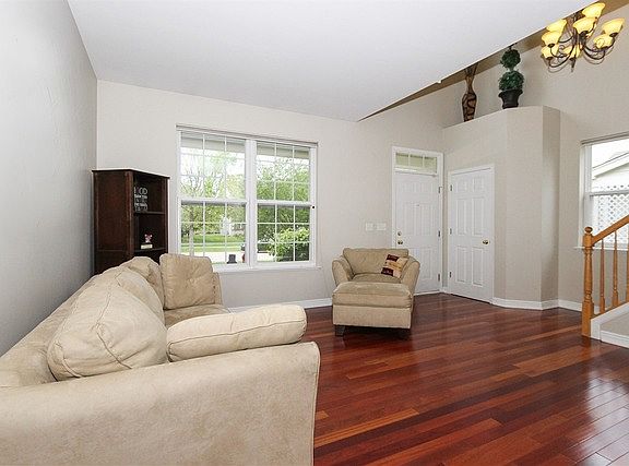4th image of 241 Copper Mountain Dr