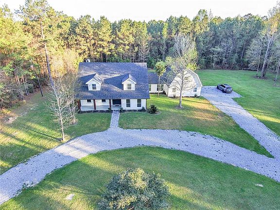 2nd image of 114 Hollow Hill Rd