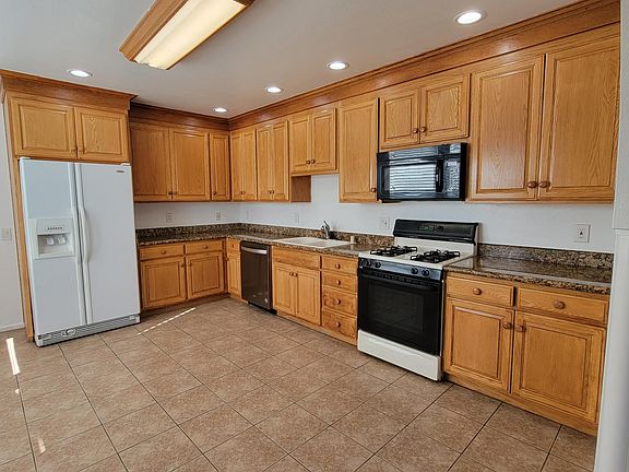 5th image of 518 Palm Ave