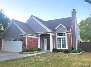 931 Danforth Pl, Arlington, TX 76017