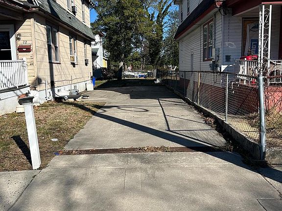 3rd image of 22 W Park Ave