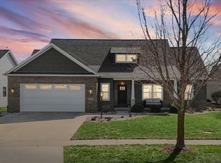 1609 Kassen Ave, Mahomet, IL 61853