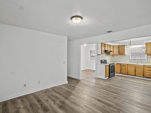 3rd image of 161 Joe Walker Way NE