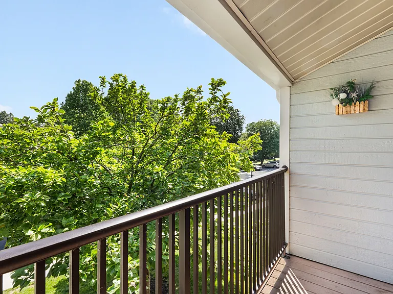 189 Irving Pl #189 — Photo 8