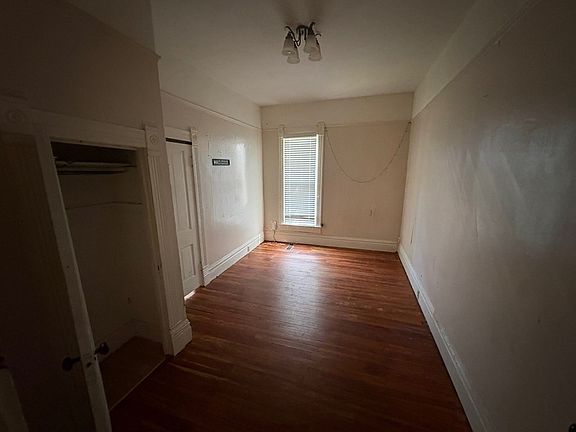 4th image of 512 W Pine St
