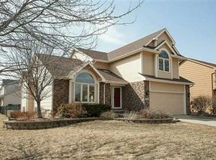 4742 80th Pl, Urbandale, IA 50322