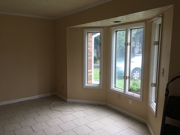 3rd image of 2786 Country Ct SE