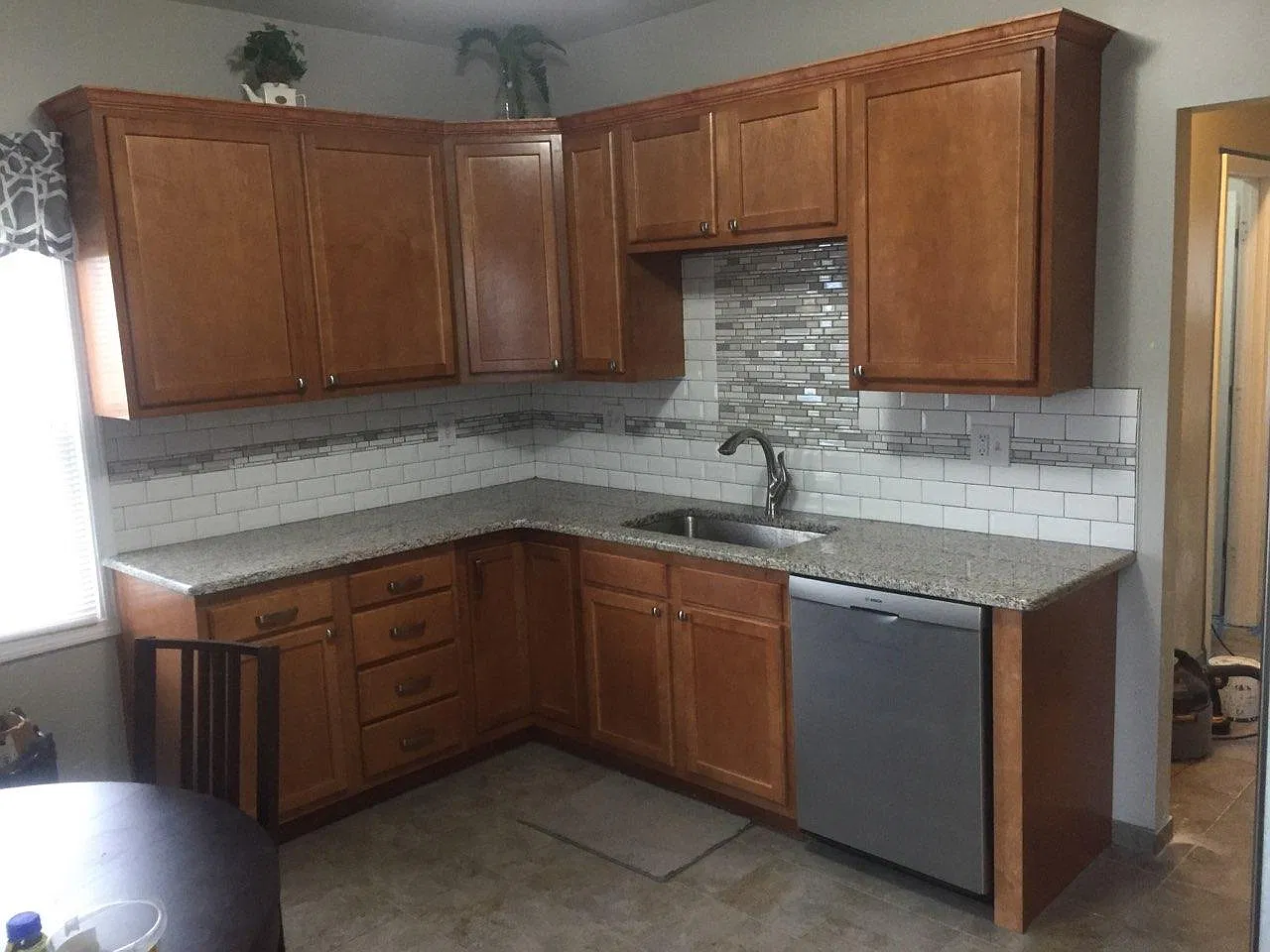 4 bed, 1400 sqft, $2,300 — Photo 4