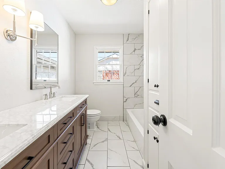 2725 Kent Dr — Photo 17