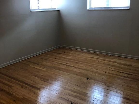 4th image of 129 Curry Ave