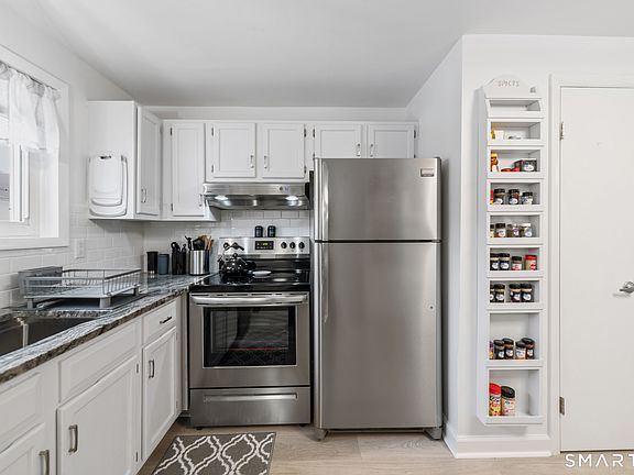 3rd image of 1081 New Haven Road APT 6G