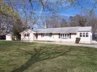 31 Howe Rd, Coram, NY 11727