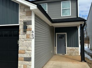 663 Neighborhood Rd, Wellford, SC 29385